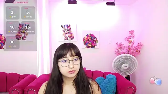 Snapshot of Miss_dolly_ chatting on September 27, 2025, 12:43 pm Miss dolly  online show from September 27, 2025, 12:43 pm