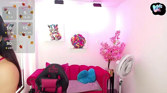 Snapshot of Miss_dolly_ chatting on October 21, 2025, 12:28 pm Miss dolly  online show from October 21, 2025, 12:28 pm