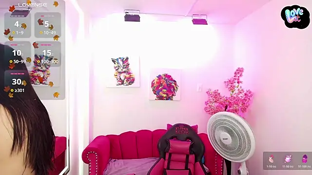 Snapshot of Miss_dolly_ chatting on October 27, 2025, 12:31 pm Miss dolly  online show from October 27, 2025, 12:31 pm