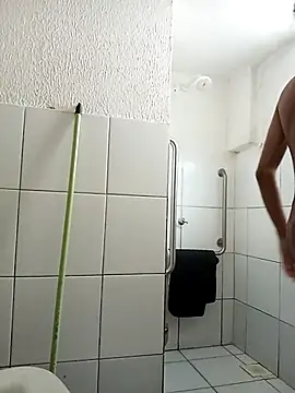 azuado20xv online show from November 25, 2025, 2:50 pm