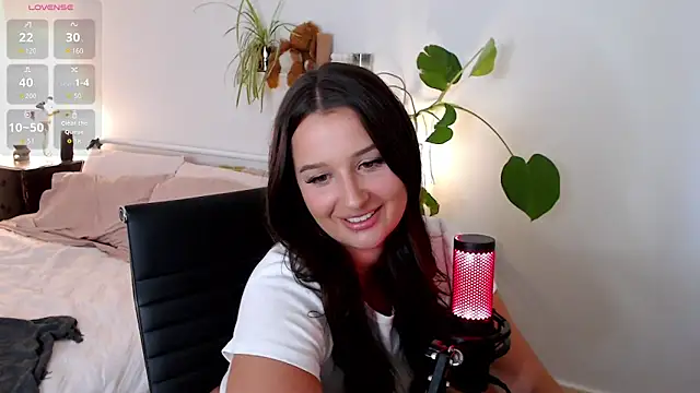 Lenas Room online show from April 2, 2026, 7:39 am