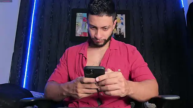 Snapshot of Mark_Buffet02 chatting on December 11, 2024, 2:11 pm Mark Buffet02 online show from December 11, 2024, 2:11 pm