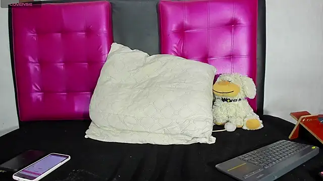 AlanaLars online show from September 29, 2025, 10:14 pm