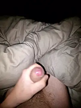 Snapshot of Theo852021 chatting on January 19, 2026, 5:00 am Theo852021 online show from January 19, 2026, 5:00 am