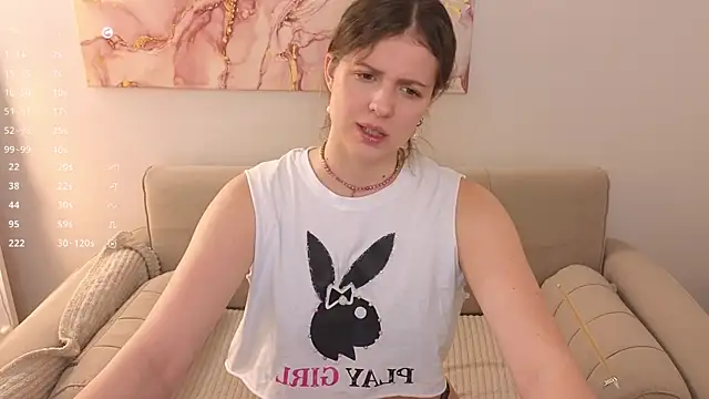 Snapshot of Sereta_Finn chatting on February 3, 2025, 10:58 am Sereta Finn online show from February 3, 2025, 10:58 am