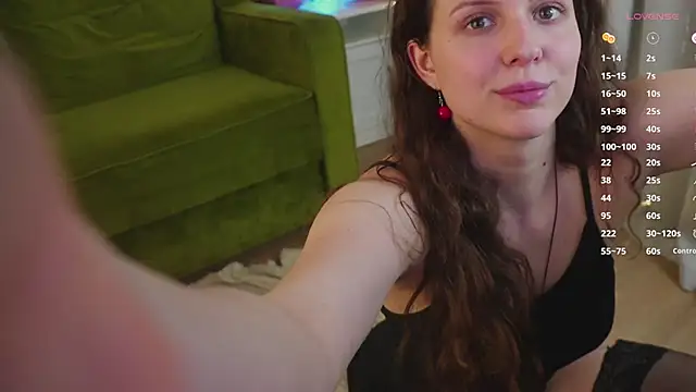 Snapshot of Sereta_Finn chatting on February 13, 2025, 4:50 pm Sereta Finn online show from February 13, 2025, 4:50 pm