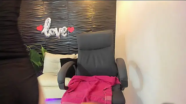 Snapshot of sofia_44 chatting on January 31, 2026, 7:11 pm sofia 44 online show from January 31, 2026, 7:11 pm