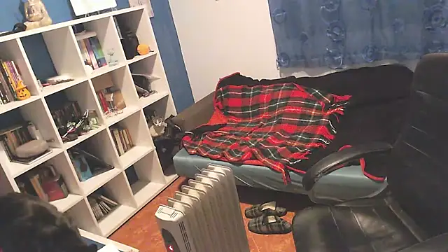 ravingr4d4 online show from March 21, 2025, 10:39 pm