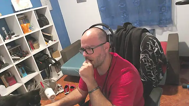 ravingr4d4 online show from September 11, 2025, 9:26 pm