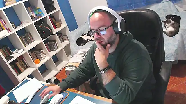 ravingr4d4 online show from February 16, 2026, 9:55 pm