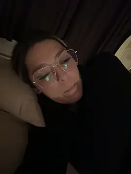 Daniela77771 online show from April 13, 2026, 8:58 pm