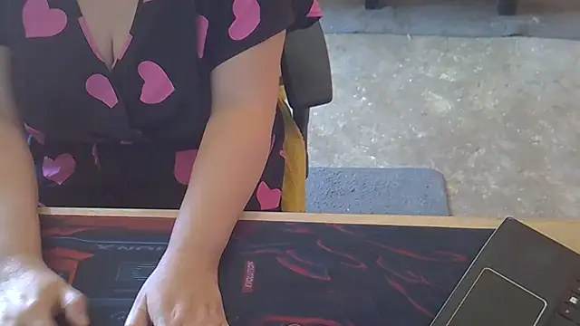 Silvia2277 online show from September 16, 2025, 9:10 am