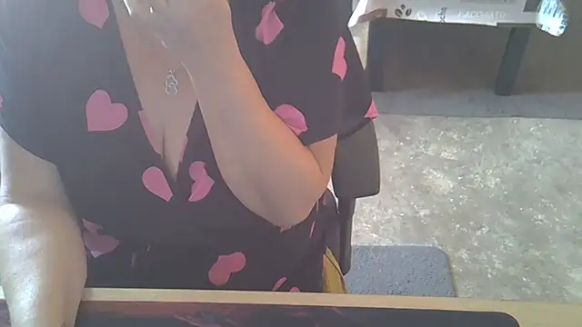 Silvia2277 online show from September 23, 2025, 9:01 am