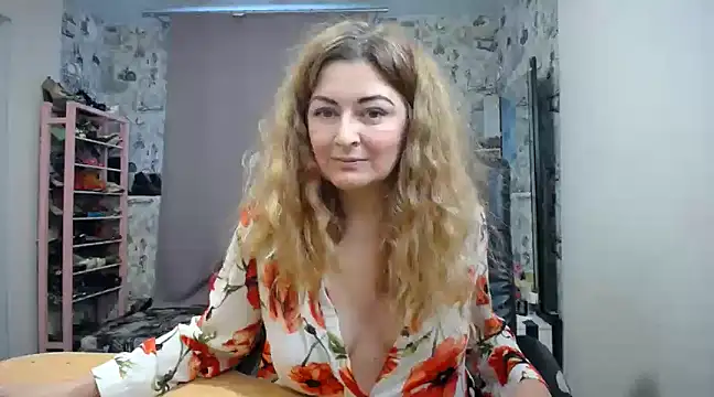 Helen1974 online show from February 17, 2025, 1:10 pm