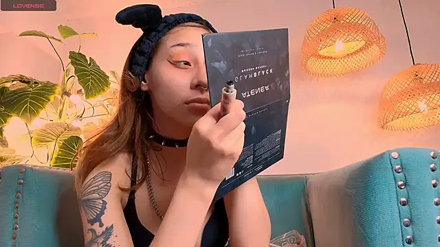 Snapshot of bellablack27 chatting on March 4, 2025, 1:28 pm bellablack27 online show from March 4, 2025, 1:28 pm