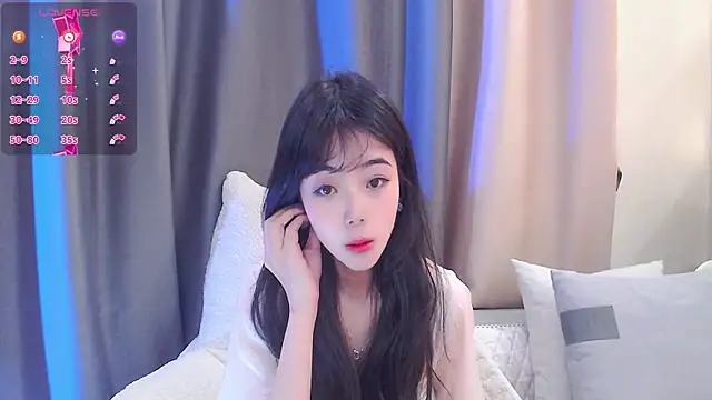 Snapshot of Duludulu_007 chatting on March 5, 2025, 6:44 am Duludulu 007 online show from March 5, 2025, 6:44 am