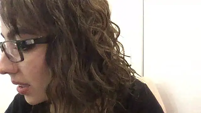 Snapshot of Sophi__a chatting on January 10, 2026, 1:18 am Sophi a online show from January 10, 2026, 1:18 am