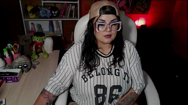 juliette rd online show from November 21, 2025, 3:16 am