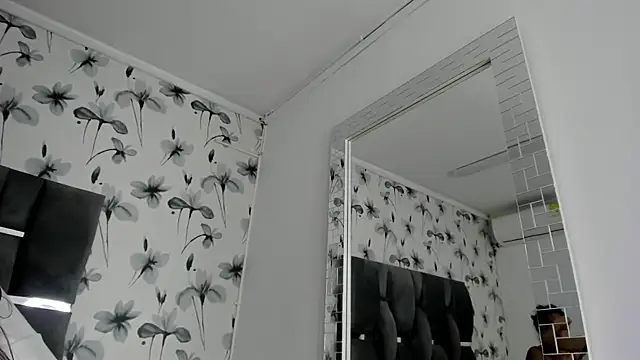 Ehotloveaxxx online show from February 26, 2025, 10:53 pm