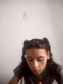 Ehotloveaxxx online show from February 28, 2025, 1:03 pm