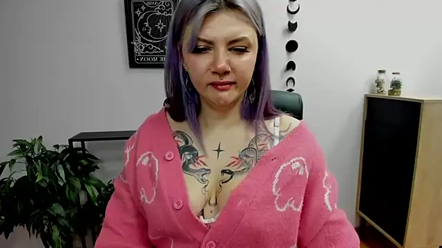 GabbiePerfect online show from February 6, 2025, 6:13 pm