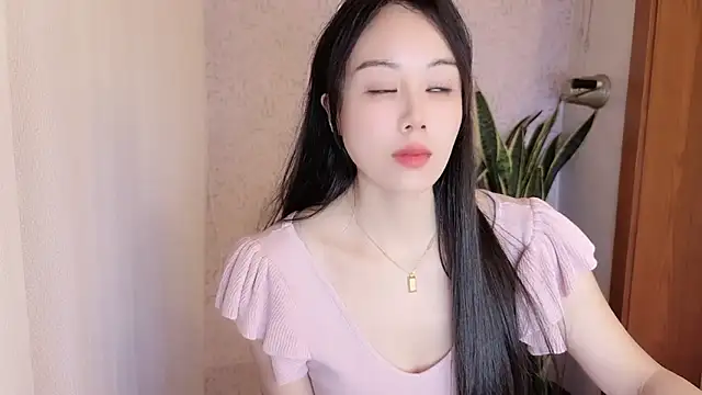 XIAOYU-a online show from October 15, 2025, 2:06 pm