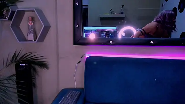 Sussy Bell01 online show from December 4, 2024, 9:46 pm