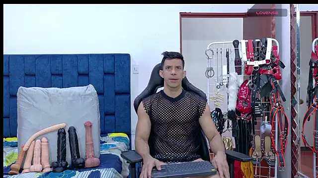 JoseRumbero26 online show from May 20, 2026, 11:49 am