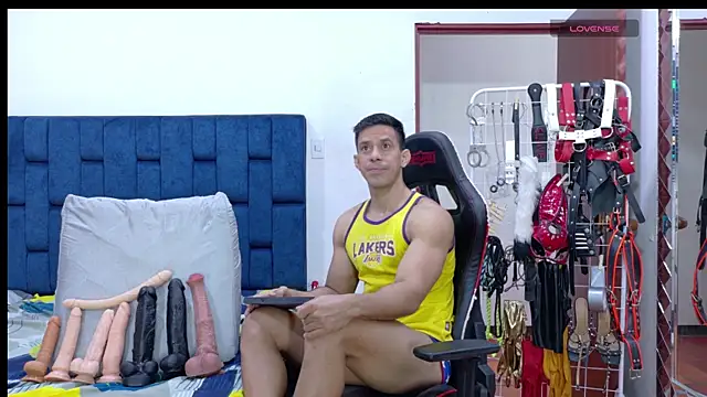 JoseRumbero26 online show from May 21, 2026, 1:29 pm