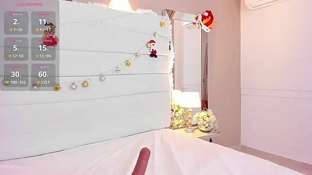 Lilly 2809  online show from December 14, 2025, 4:07 am