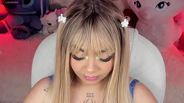 conny  curly online show from March 2, 2025, 4:32 pm