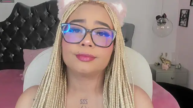 conny  curly online show from May 19, 2026, 1:28 pm