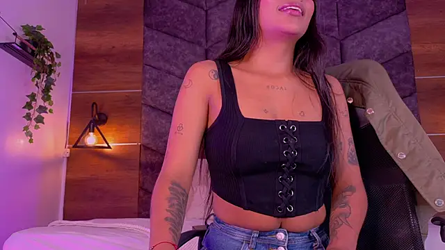 rachellmartinez online show from November 17, 2025, 11:38 am