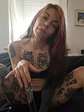 SophiaBlackfoxx online show from May 14, 2026, 12:12 pm