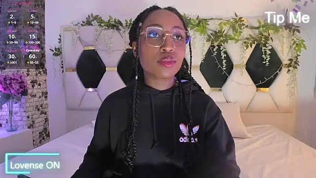 Snapshot of EmmaSanzz_ chatting on March 1, 2025, 11:15 pm EmmaSanzz online show from March 1, 2025, 11:15 pm