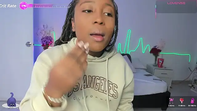 Snapshot of EmmaSanzz_ chatting on September 12, 2025, 11:32 am EmmaSanzz online show from September 12, 2025, 11:32 am