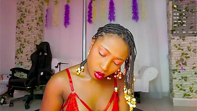 Snapshot of EmmaSanzz_ chatting on October 4, 2025, 11:41 am EmmaSanzz online show from October 4, 2025, 11:41 am