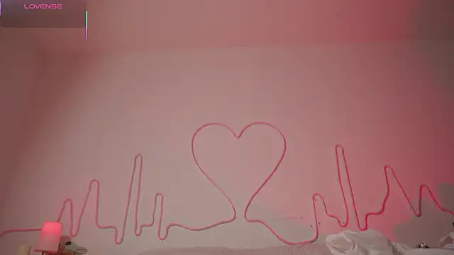 Snapshot of EmmaSanzz_ chatting on November 21, 2025, 11:09 am EmmaSanzz online show from November 21, 2025, 11:09 am