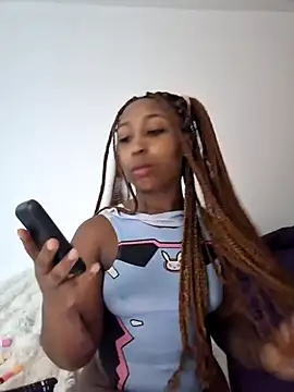 Snapshot of EmmaSanzz_ chatting on November 26, 2025, 9:10 am EmmaSanzz online show from November 26, 2025, 9:10 am