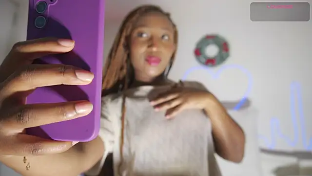 Snapshot of EmmaSanzz_ chatting on December 1, 2025, 12:10 pm EmmaSanzz online show from December 1, 2025, 12:10 pm