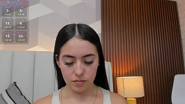 Julietasantos   online show from December 15, 2025, 6:23 pm