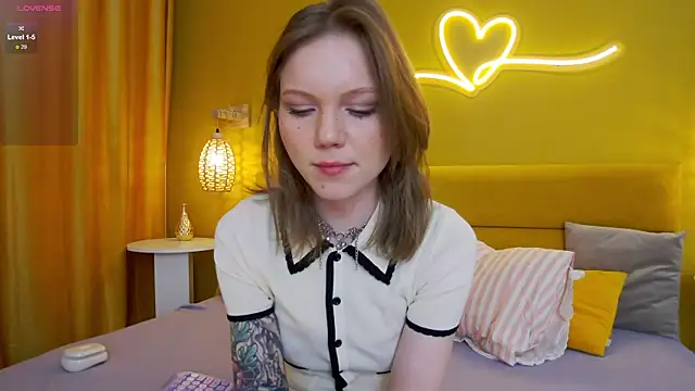 lessysweety online show from January 9, 2026, 3:42 am