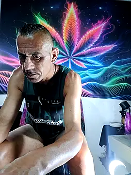 Snapshot of Bbboy42 chatting on November 16, 2025, 11:21 pm Bbboy42 online show from November 16, 2025, 11:21 pm