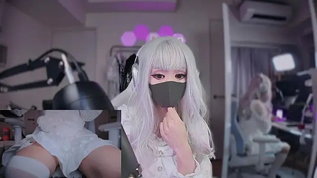 maku 00 online show from February 8, 2025, 1:22 pm