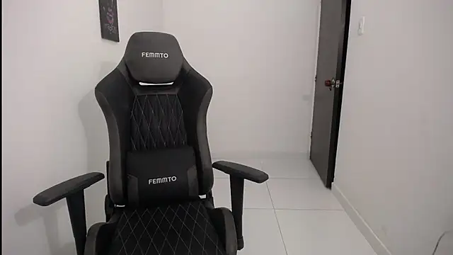 susana2523 online show from February 14, 2025, 8:52 am