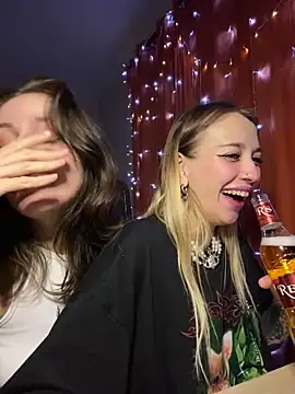 Snapshot of Dooubletroublee chatting on February 2, 2025, 12:51 am Dooubletroublee online show from February 2, 2025, 12:51 am