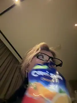 Snapshot of jackelinuh chatting on February 7, 2026, 12:03 am jackelinuh online show from February 7, 2026, 12:03 am