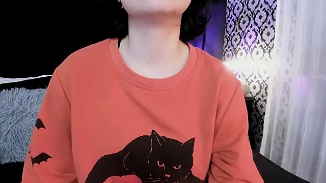 Adeelinee online show from October 2, 2025, 7:54 pm