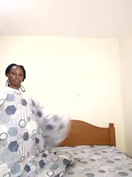 agnesmw online show from April 15, 2026, 8:43 am