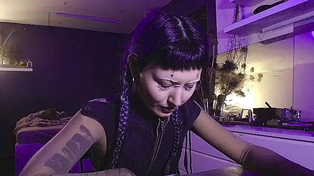 Snapshot of god_x_girl chatting on December 20, 2024, 6:24 pm god x girl online show from December 20, 2024, 6:24 pm